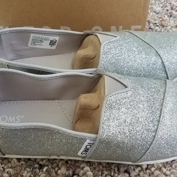 silver iridescent toms